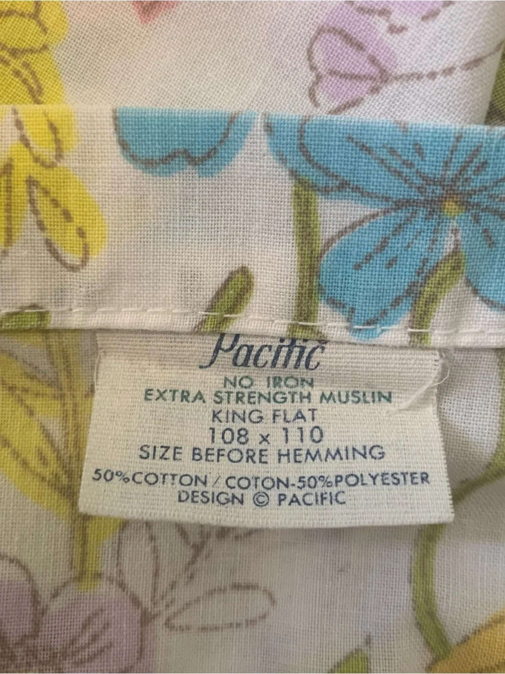Vintage Pacific pastel floral butterfly pattern king bedsheet 108x110”